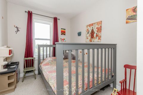 Photo 15 at 11 - 234 Cundles Road E, Little Lake, Barrie