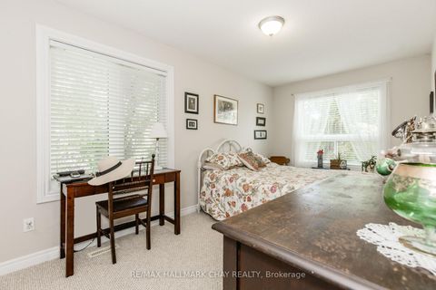 Photo 16 at 11 - 234 Cundles Road E, Little Lake, Barrie