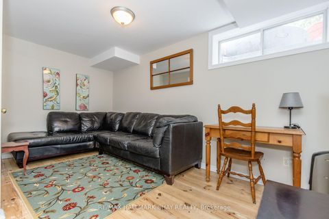 Photo 19 at 11 - 234 Cundles Road E, Little Lake, Barrie