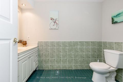 Photo 20 at 11 - 234 Cundles Road E, Little Lake, Barrie