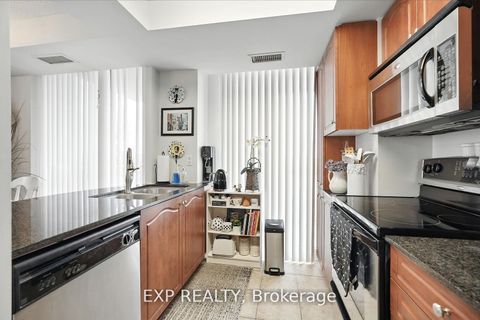 Photo 11 at 505 - 350 Red Maple Road, Langstaff, Richmond Hill