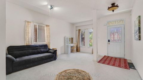 Photo 6 at 86 Lebovic Drive, Oak Ridges Lake Wilcox, Richmond Hill