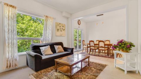 Photo 8 at 86 Lebovic Drive, Oak Ridges Lake Wilcox, Richmond Hill