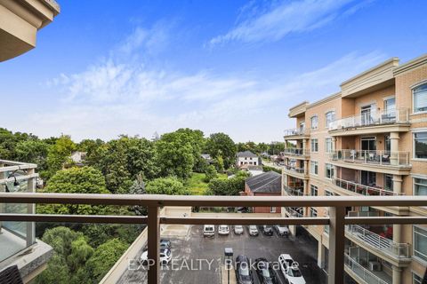 Photo 12 at 602A - 15277 Yonge Street, Aurora Village, Aurora