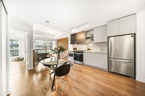 Photo 9 at 813 - 405 Dundas Street W, GO Glenorchy, Oakville
