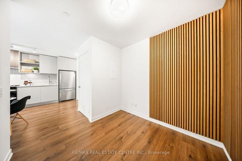 Photo 12 at 813 - 405 Dundas Street W, GO Glenorchy, Oakville
