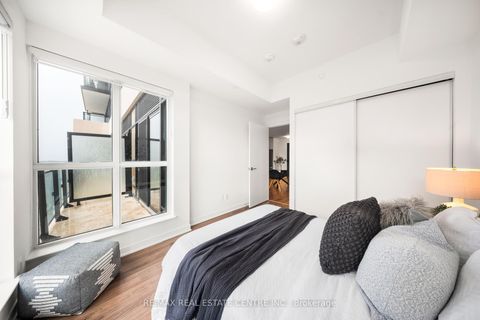 Photo 15 at 813 - 405 Dundas Street W, GO Glenorchy, Oakville