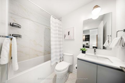 Photo 16 at 813 - 405 Dundas Street W, GO Glenorchy, Oakville