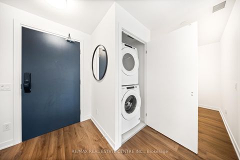 Photo 17 at 813 - 405 Dundas Street W, GO Glenorchy, Oakville
