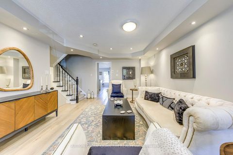 Photo 6 at 215 ROXTON Road, RO River Oaks, Oakville
