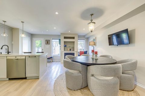 Photo 9 at 215 ROXTON Road, RO River Oaks, Oakville