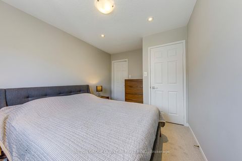 Photo 27 at 215 ROXTON Road, RO River Oaks, Oakville