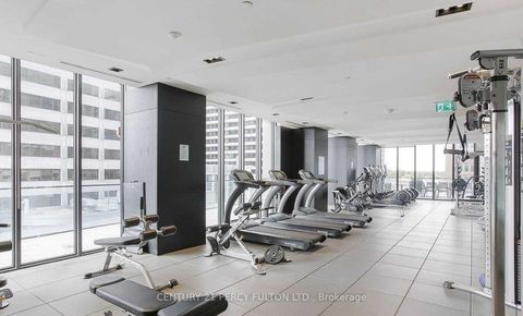 Photo 3 at 1808 - 8 Eglinton Avenue E, Mount Pleasant West, Toronto