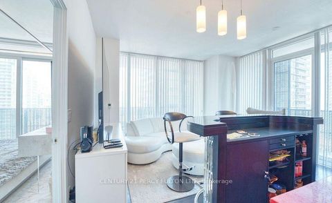 Photo 12 at 1808 - 8 Eglinton Avenue E, Mount Pleasant West, Toronto