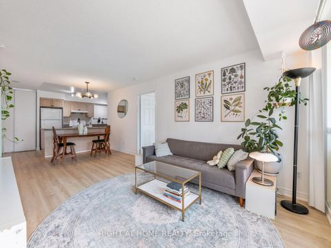 Photo 7 at 608 - 18 Parkview Avenue, Willowdale East, Toronto