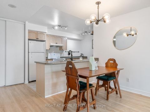 Photo 11 at 608 - 18 Parkview Avenue, Willowdale East, Toronto