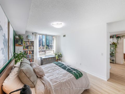 Photo 13 at 608 - 18 Parkview Avenue, Willowdale East, Toronto
