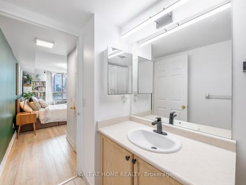 Photo 15 at 608 - 18 Parkview Avenue, Willowdale East, Toronto