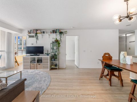 Photo 25 at 608 - 18 Parkview Avenue, Willowdale East, Toronto