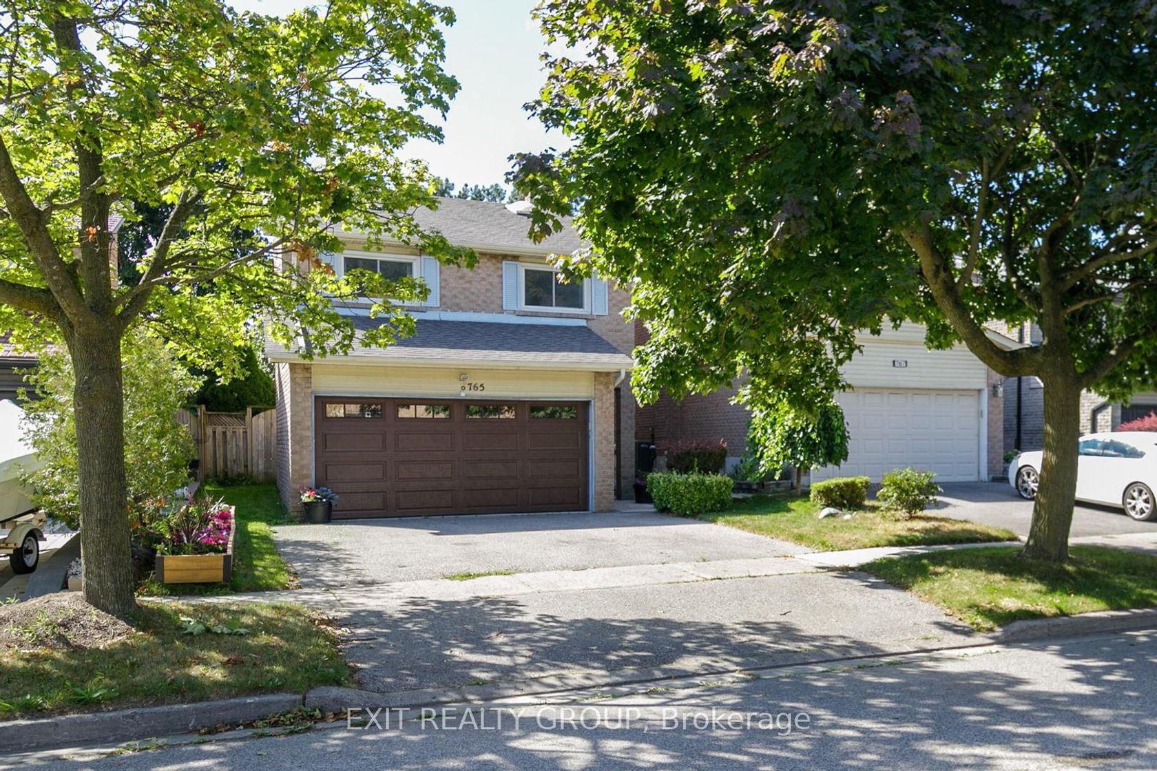 765 Hampton Court, West Shore, Pickering photo number 2