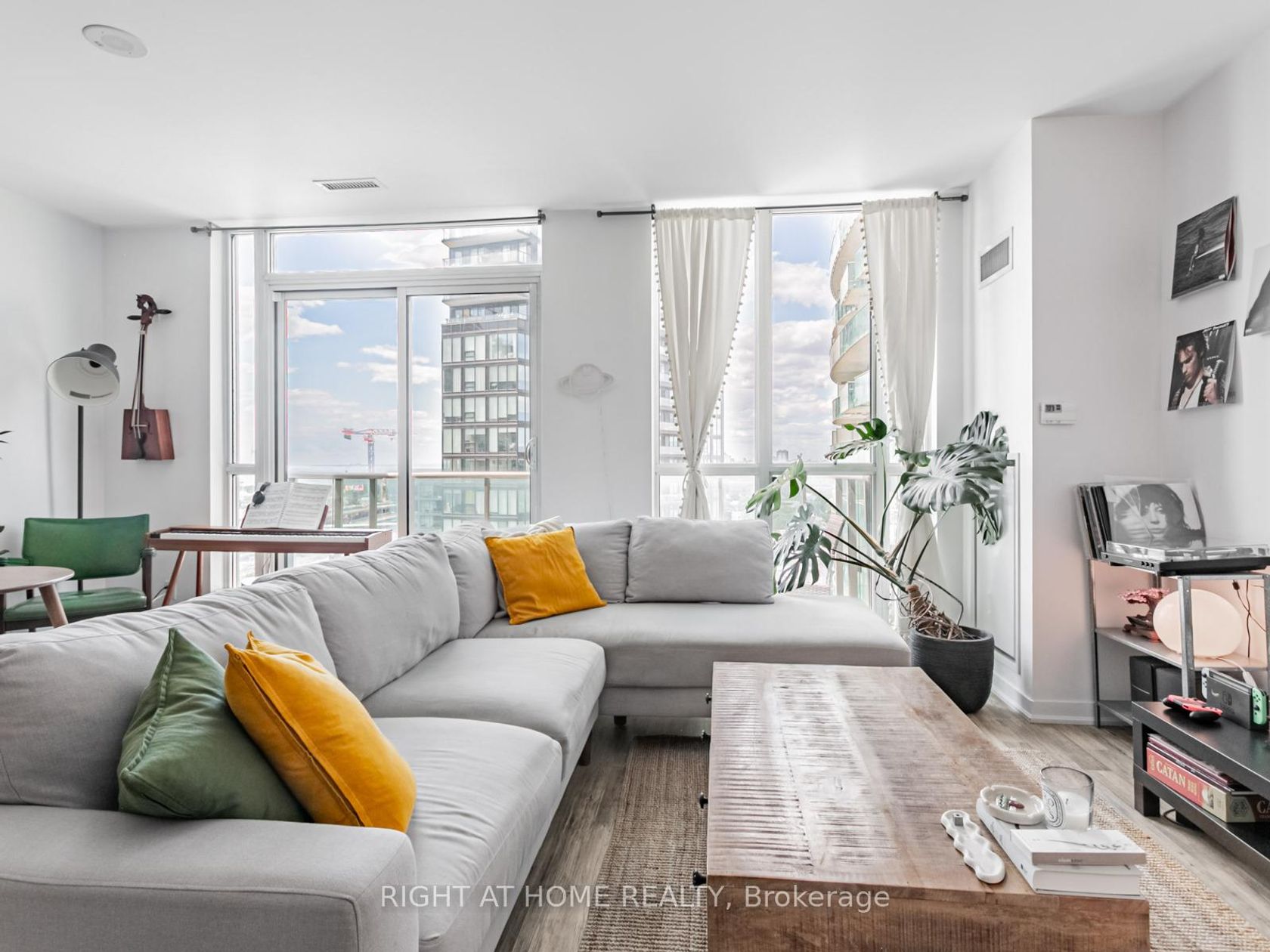 1507 - 69 Lynn Williams Street, Niagara, Toronto by Loree Meneguzzi Real Estate 1507 - 69 Lynn Williams Street, Niagara, Toronto