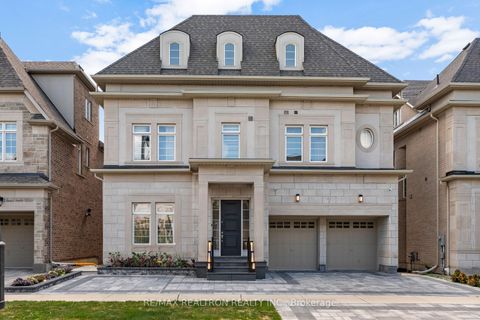Photo 3 at 7 Aspy Court, Patterson, Vaughan