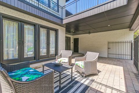 Photo 4 at 41 Vancho Crescent, Humber Valley, Toronto