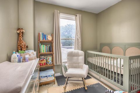 Photo 5 at 227 Shaw Street, Bellwoods, Toronto