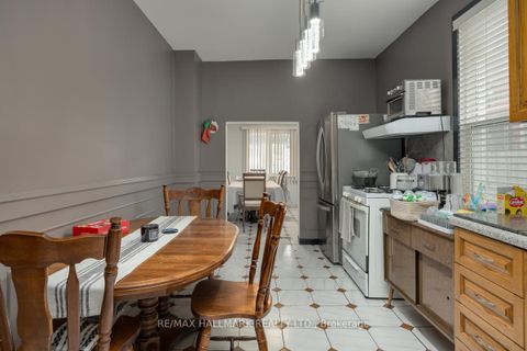 Photo 19 at 227 Shaw Street, Bellwoods, Toronto