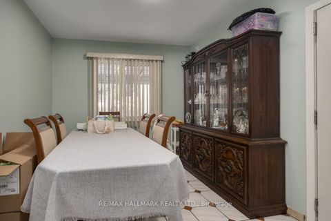Photo 21 at 227 Shaw Street, Bellwoods, Toronto