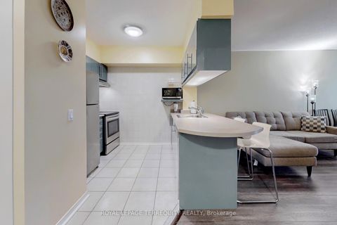 Photo 13 at 213 - 7398 Yonge Street, Yorkhill, Vaughan
