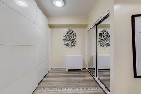 Photo 22 at 213 - 7398 Yonge Street, Yorkhill, Vaughan