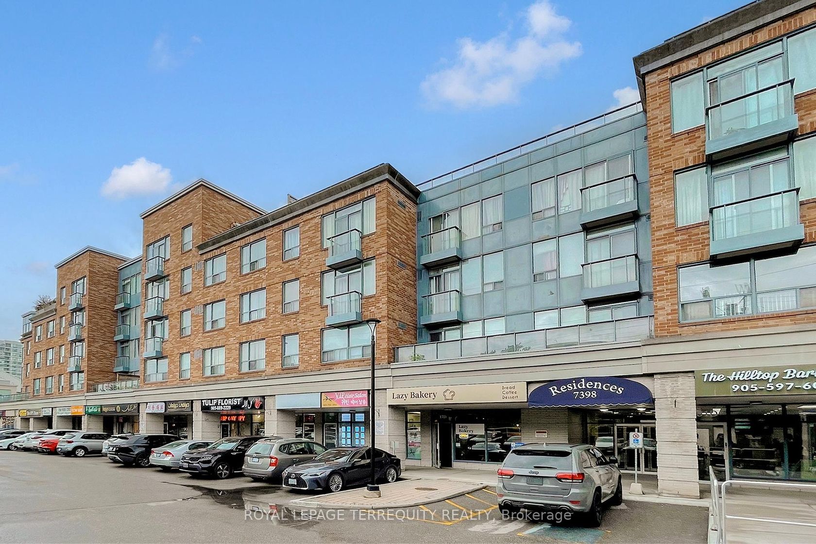213 - 7398 Yonge Street, Yorkhill, Vaughan by Loree Meneguzzi Real Estate 213 - 7398 Yonge Street, Yorkhill, Vaughan