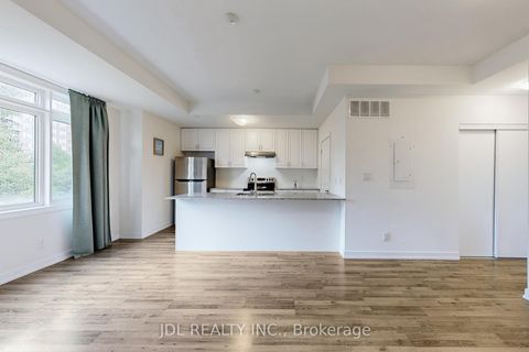 Photo 3 at 112 - 370 D Red Maple Road, Langstaff, Richmond Hill