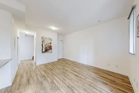 Photo 4 at 112 - 370 D Red Maple Road, Langstaff, Richmond Hill