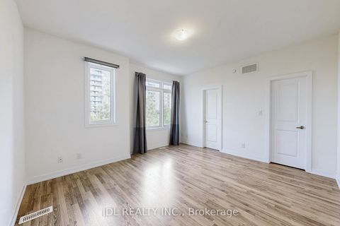 Photo 12 at 112 - 370 D Red Maple Road, Langstaff, Richmond Hill