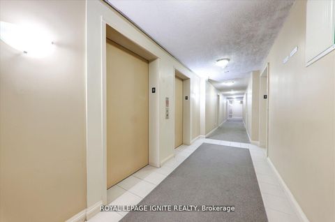 Photo 10 at 808 - 3650 Kingston Road, Scarborough Village, Toronto
