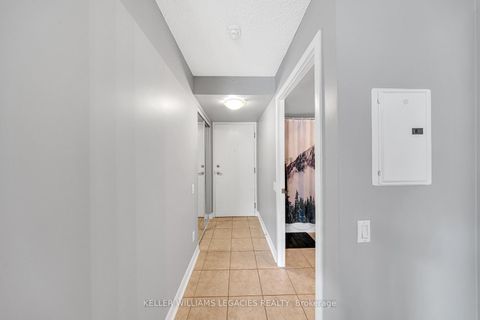 Photo 3 at 646 - 525 Wilson Avenue, Clanton Park, Toronto