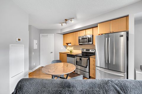 Photo 14 at 646 - 525 Wilson Avenue, Clanton Park, Toronto