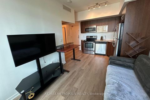Photo 2 at 813 - 55 East Liberty Street, Niagara, Toronto