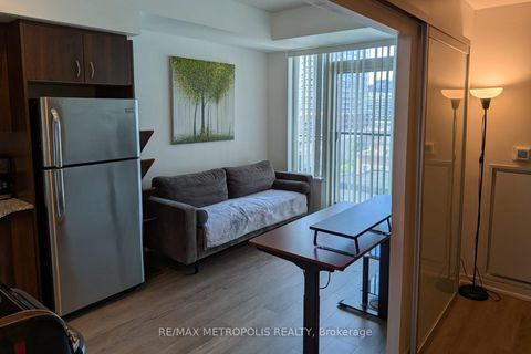 Photo 3 at 813 - 55 East Liberty Street, Niagara, Toronto
