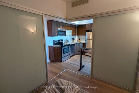 Photo 5 at 813 - 55 East Liberty Street, Niagara, Toronto