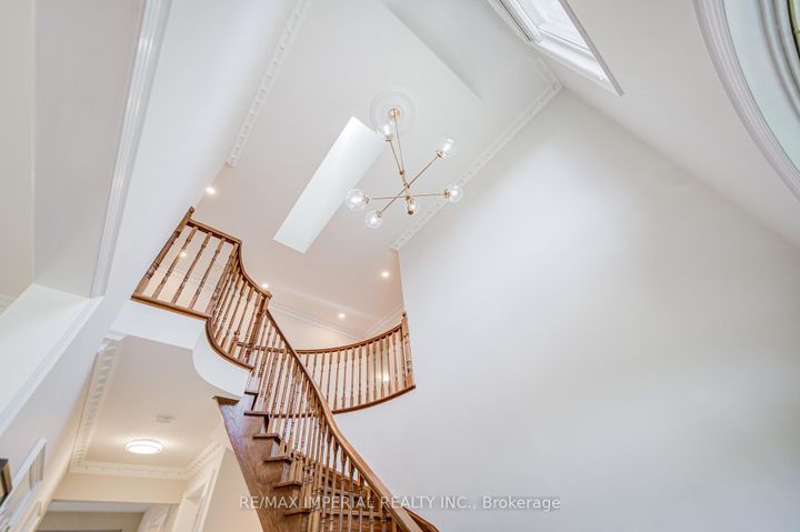 Photo 13 at 206 Hollywood Avenue, Willowdale East, Toronto