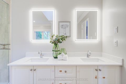 Photo 32 at 206 Hollywood Avenue, Willowdale East, Toronto