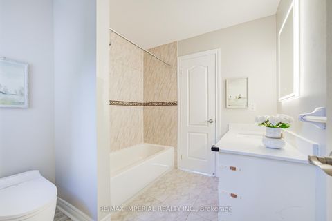 Photo 37 at 206 Hollywood Avenue, Willowdale East, Toronto