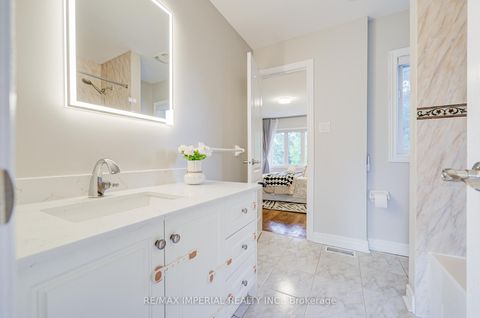 Photo 38 at 206 Hollywood Avenue, Willowdale East, Toronto