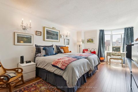 Photo 17 at 603 - 135 George Street S, Waterfront Communities C8, Toronto