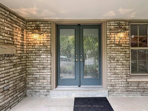 Photo 2 at 69 Tanbark Crescent, Don Mills, Toronto