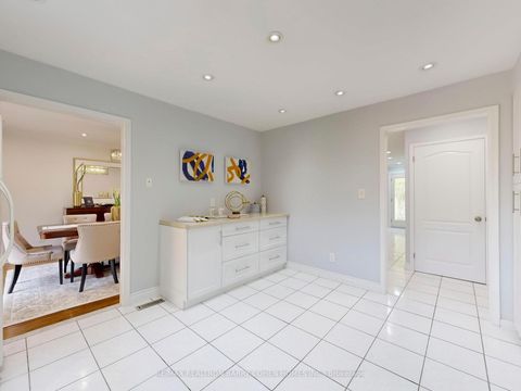 Photo 12 at 69 Tanbark Crescent, Don Mills, Toronto