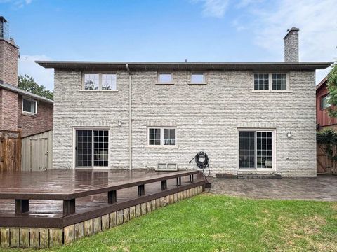 Photo 36 at 69 Tanbark Crescent, Don Mills, Toronto